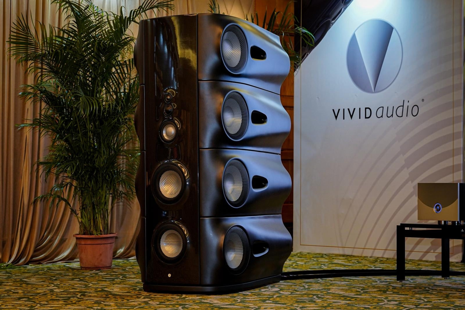 Vivid Audio Moya M1 - View 4