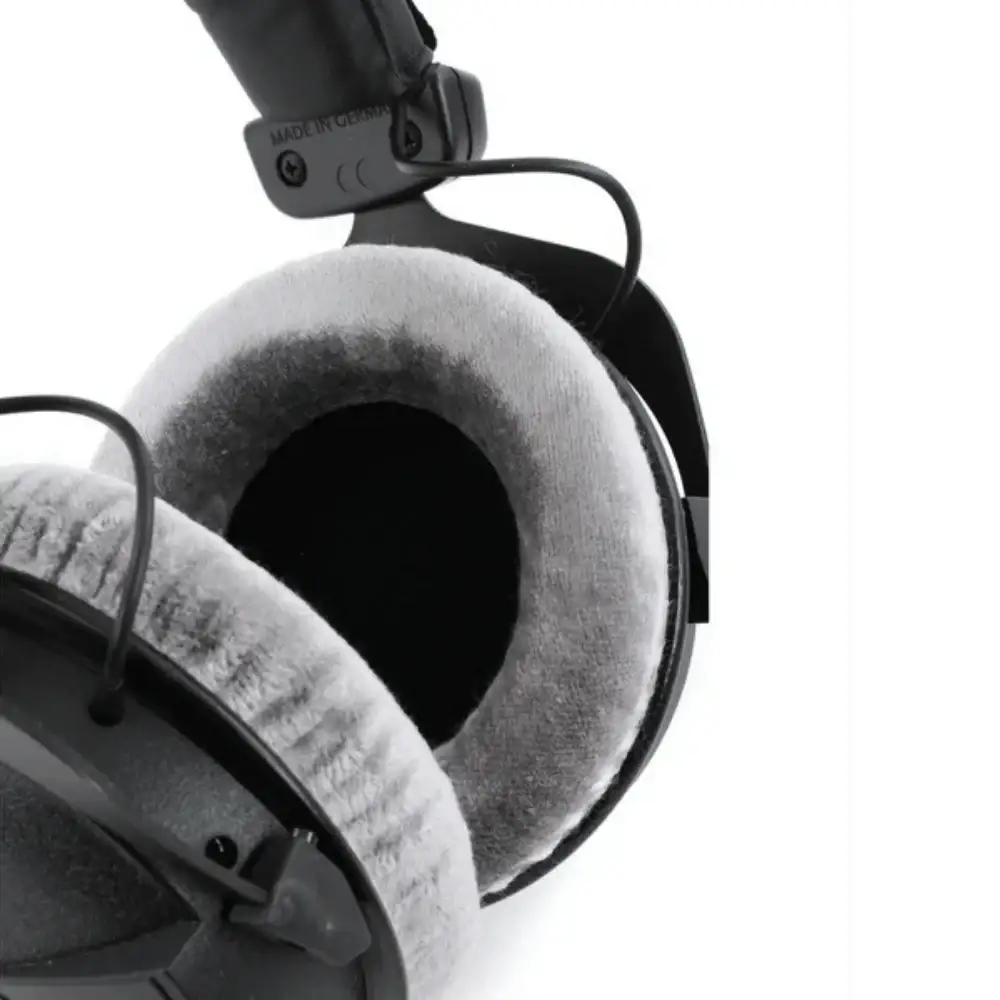 Beyerdynamic DT 770 Pro 250 Ohm Reference Studio Headphones - Image 3