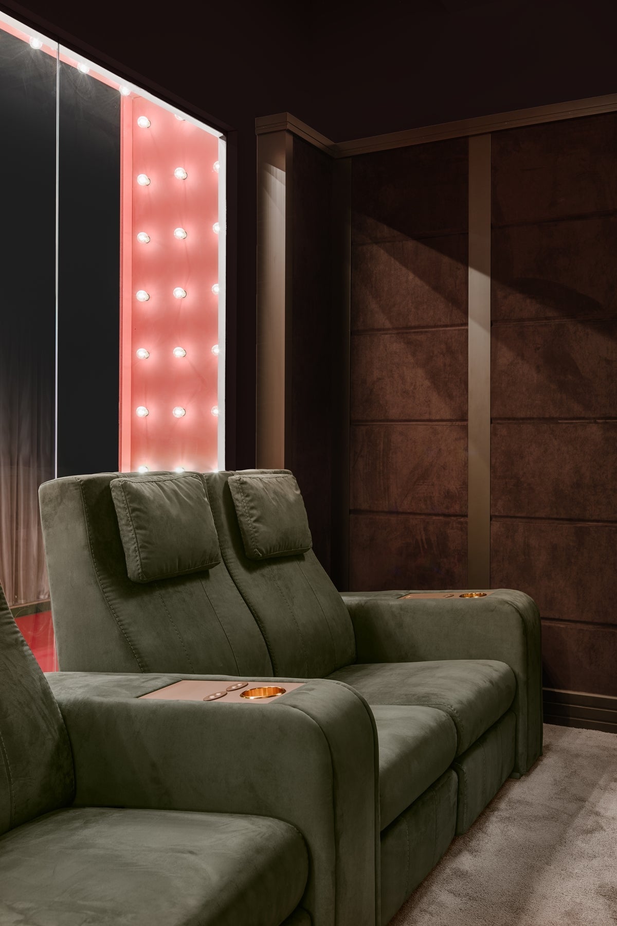 Vismara Comfort Home Cinema Chair — fully reclined viewing position