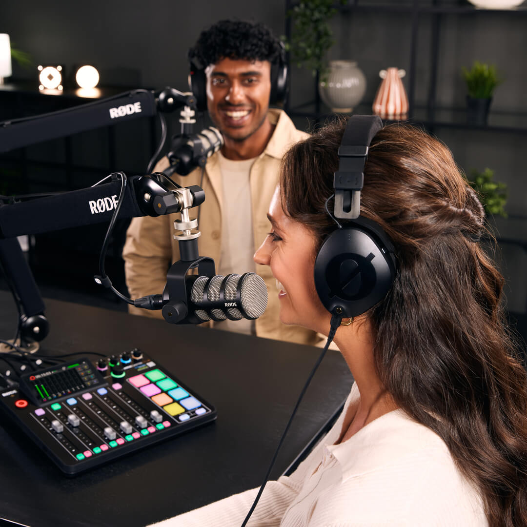 Professional podcast equipment bundle product image